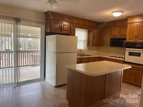 Kitchen - 4024 Stack Rd, Monroe, NC 28112 photo 2 of 4