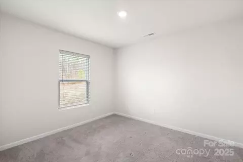 Bedroom - 180 Four Andrews Dr, Harmony, NC 28634 photo 1 of 10