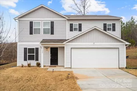 180 Four Andrews Dr, Harmony, NC 28634