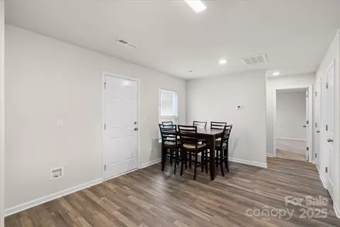 Entry Way - 180 Four Andrews Dr, Harmony, NC 28634 photo 2 of 4