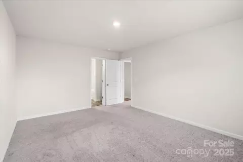 Bedroom - 180 Four Andrews Dr, Harmony, NC 28634 photo 5 of 10
