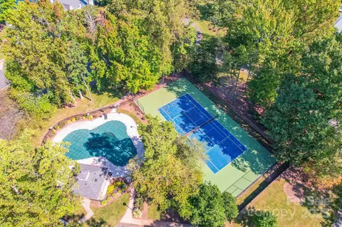 Exterior - 401 Northwest Dr, Davidson, NC 28036 photo 2 of 2