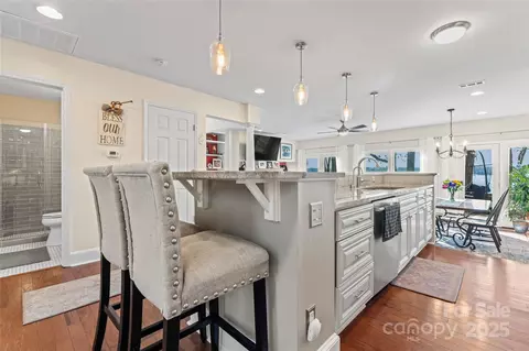 Kitchen - 401 Northwest Dr, Davidson, NC 28036 photo 2 of 3