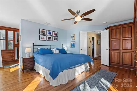 Bedroom - 401 Northwest Dr, Davidson, NC 28036 photo 2 of 7