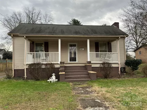 619 Alexander St, Statesville, NC 28677