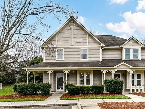 2725 Von Thuringer Ct, Charlotte, NC 28210
