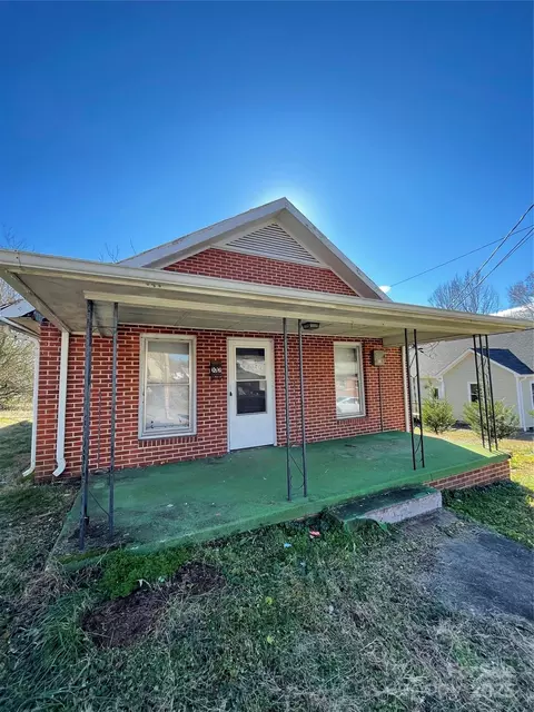 100 Cross St, Morganton, NC 28655