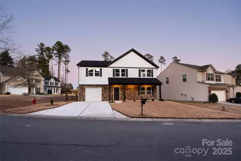 904 Harbor Islands Ct, Gastonia, NC 28056