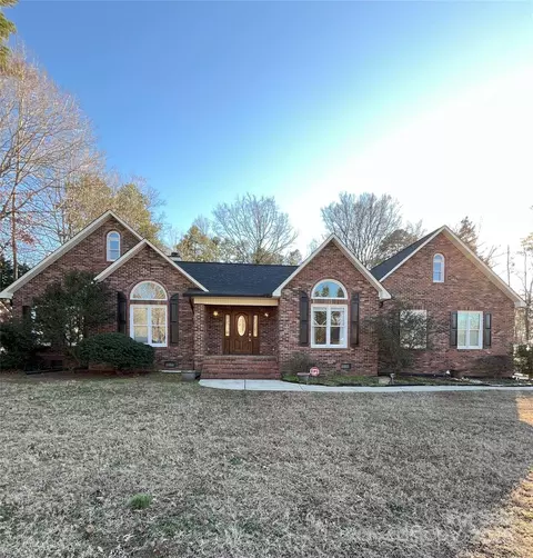 900 Brighton Dr, Kannapolis, NC 28081