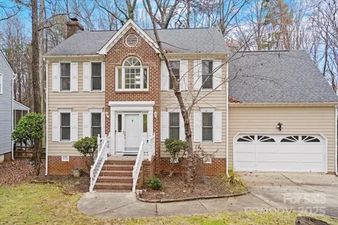 9530 Harris Glen Dr, Charlotte, NC 28269