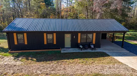 3055 Bedford Ave, Morganton, NC 28655
