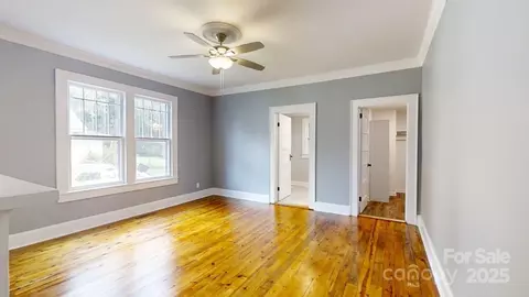 Living - 315 9th Sw St SW, Conover, NC 28613 photo 1 of 3