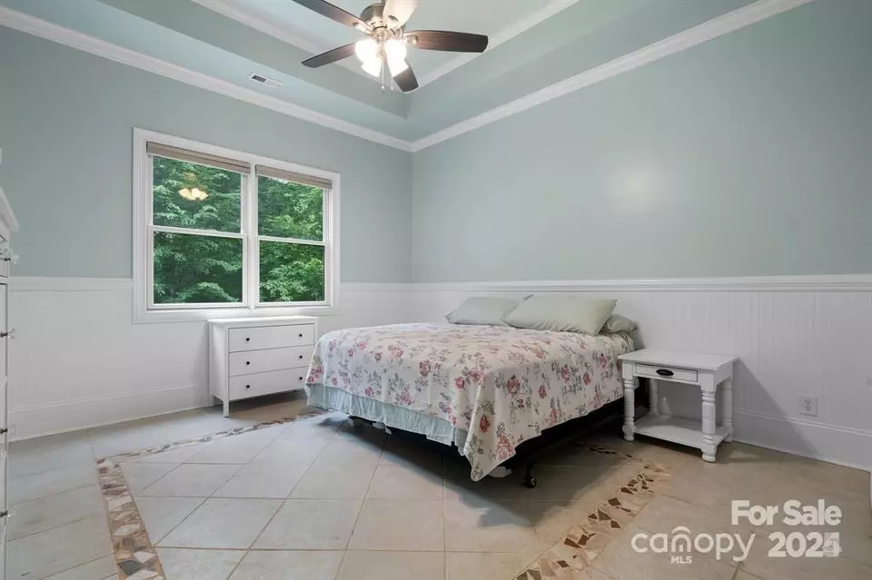 Bedroom - 6156 Falls Ridge Trl, Sherrills Ford, NC 28673 photo 3 of 4