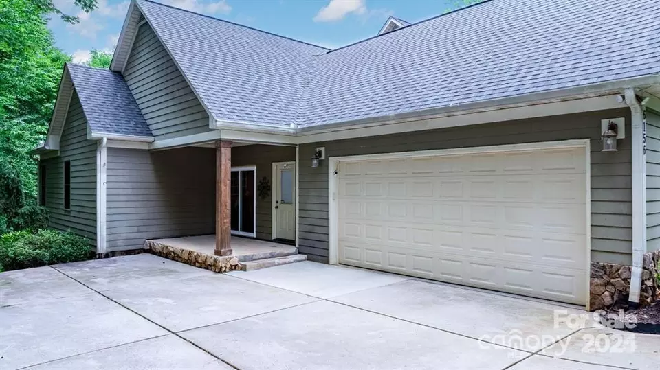Exterior - 6156 Falls Ridge Trl, Sherrills Ford, NC 28673 photo 4 of 4
