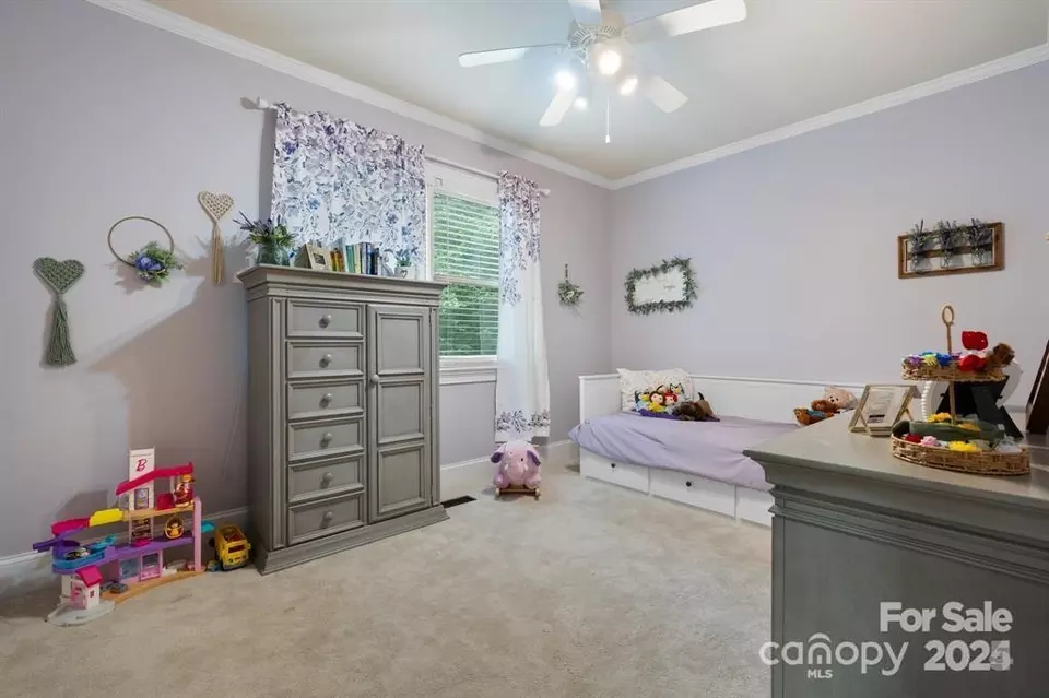 Bedroom - 6156 Falls Ridge Trl, Sherrills Ford, NC 28673 photo 2 of 4