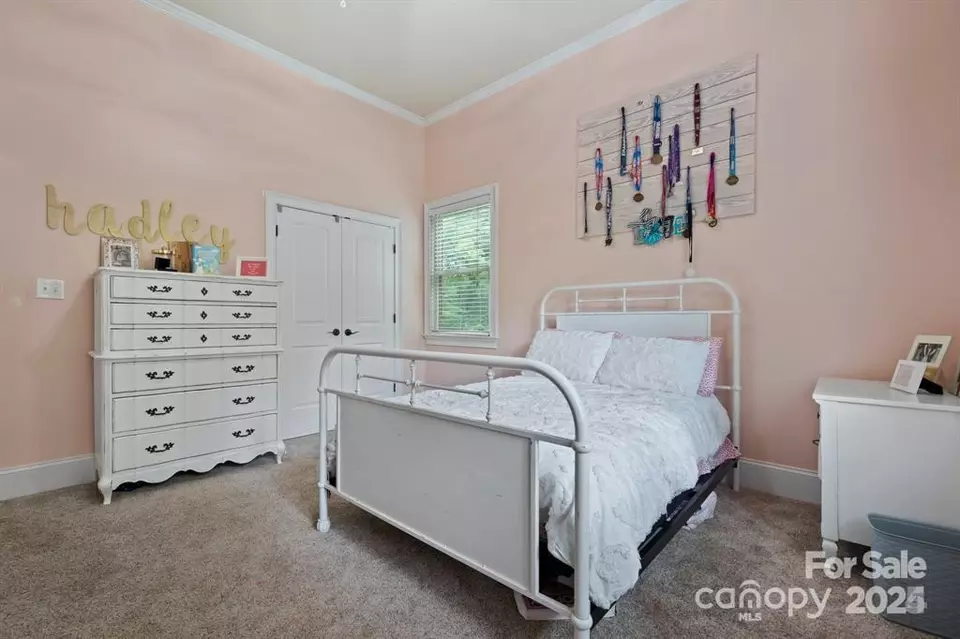 Bedroom - 6156 Falls Ridge Trl, Sherrills Ford, NC 28673 photo 1 of 4