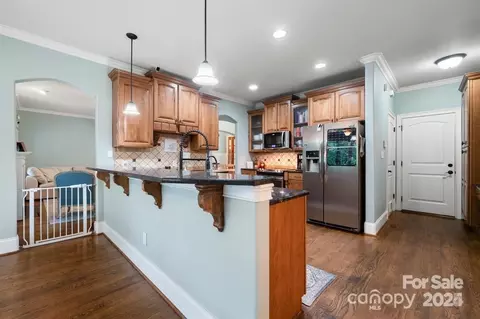 Kitchen - 6156 Falls Ridge Trl, Sherrills Ford, NC 28673 photo 1 of 3