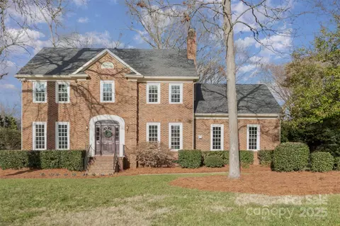 11613 Old Surry Ln, Charlotte, NC 28277