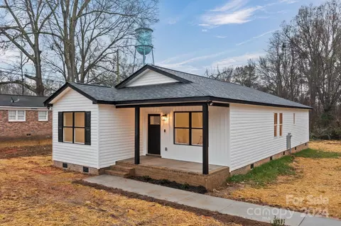 305 Washington 1 St #1, York, SC 29745