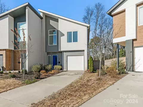 104 Mattoon St, Charlotte, NC 28216