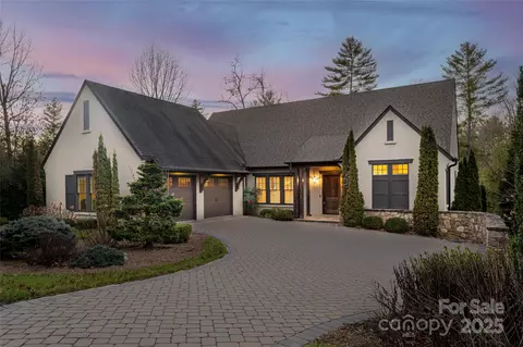 43 Nethermead Dr, Asheville, NC 28803