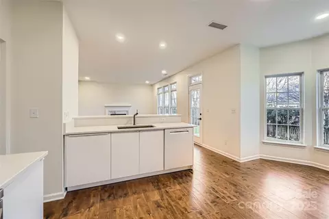 Kitchen - 118 Shorecrest Dr, Davidson, NC 28036 photo 2 of 3