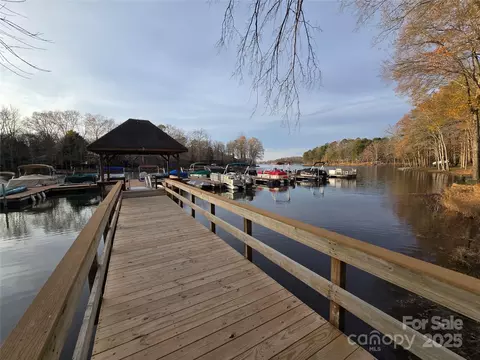 View/Area - 118 Shorecrest Dr, Davidson, NC 28036 photo 3 of 3