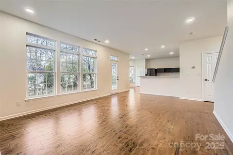 Living - 118 Shorecrest Dr, Davidson, NC 28036 photo 3 of 4