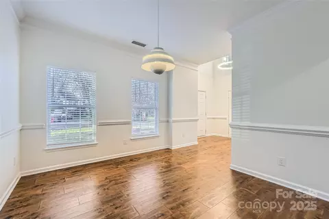 Living - 118 Shorecrest Dr, Davidson, NC 28036 photo 4 of 4