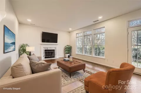 Living - 118 Shorecrest Dr, Davidson, NC 28036 photo 1 of 4