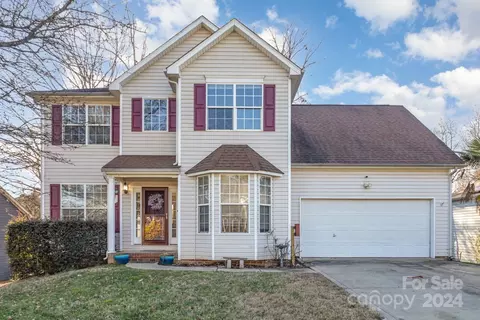 211 Fox Hollow Rd, Mooresville, NC 28117