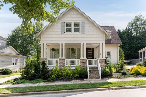 15 Dayflower Dr, Asheville, NC 28803