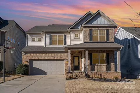 1878 Sapphire Meadow Dr, Fort Mill, SC 29715