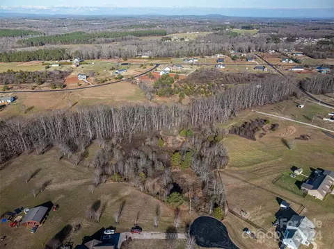 00 Evondale 105 Rd #105, Crouse, NC 28033 photo 6