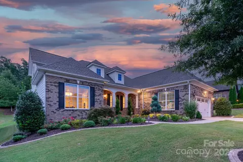 15122 High Bluff Ct, Charlotte, NC 28278