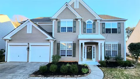 14021 Eldon Dr, Charlotte, NC 28277