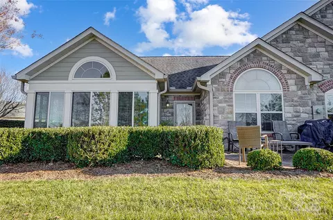794 Ledgestone Ct, Tega Cay, SC 29708 photo 4