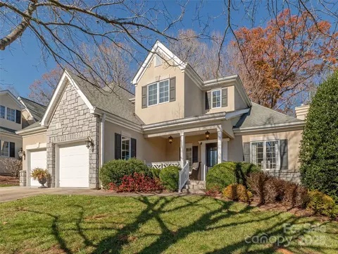 19 Tiverton Ln, Asheville, NC 28803