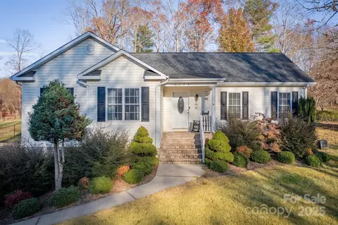 3178 Covington Way, Lenoir, NC 28645