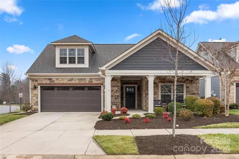 10118 Passau Path Dr, Huntersville, NC 28078
