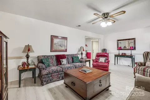 1459 Erwin St, Lancaster, SC 29720 photo 6