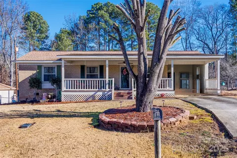 1459 Erwin St, Lancaster, SC 29720