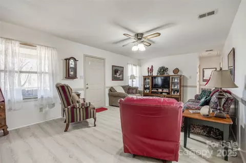 1459 Erwin St, Lancaster, SC 29720 photo 4