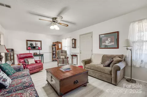 1459 Erwin St, Lancaster, SC 29720 photo 5