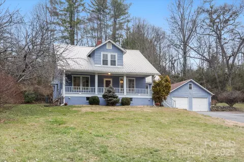 919 Lee Rd, Clyde, NC 28721