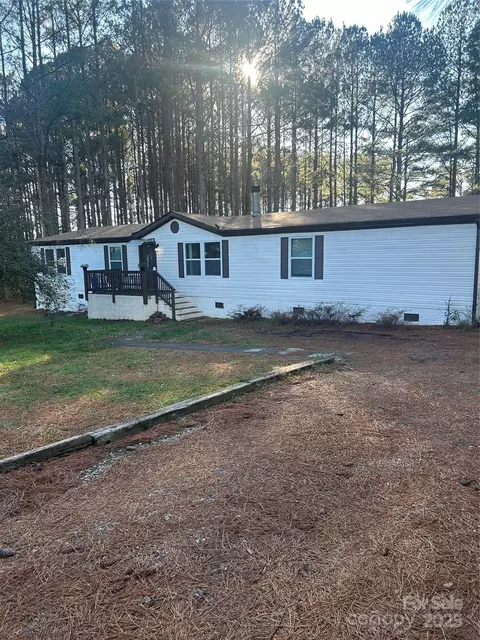 246 Barbary Dr, Statesville, NC 28677