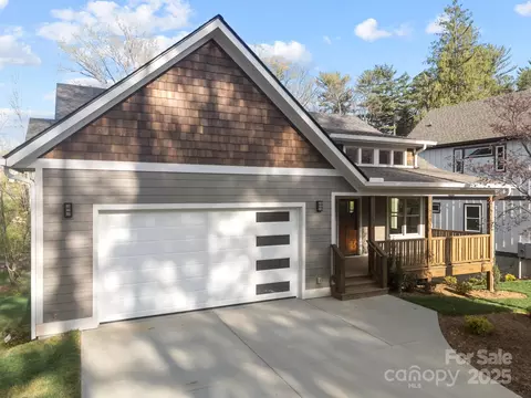62 Pinedale Rd, Asheville, NC 28805
