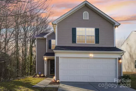 6345 Cora St, Charlotte, NC 28216