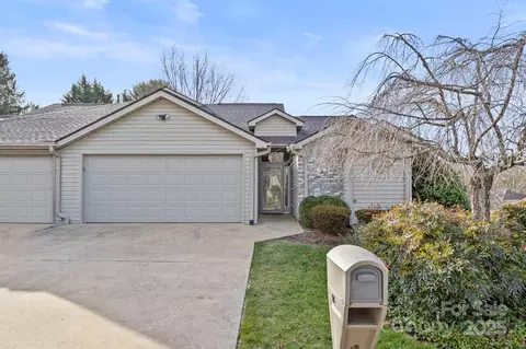 18 Tisha Ln, Hendersonville, NC 28739