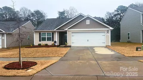 1401 Nia Rd, Charlotte, NC 28215